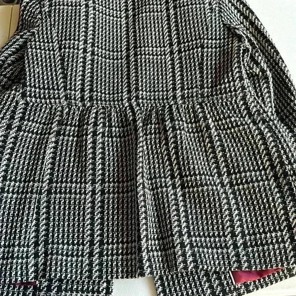 Tommy Hilfiger - Picture 5 of 5